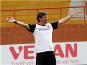 Bóng đá anh, ngoại hạng anh, lịch thi đấu euro 2012, HLV Falko Goetz cần những chính kiến